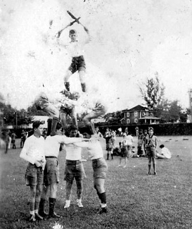 Human semaphore signaling tower pyramid